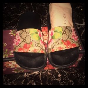 Gucci slide sandal